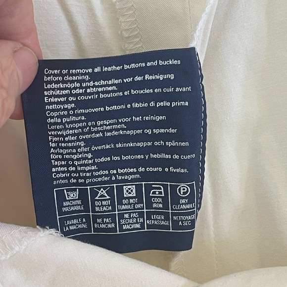 VINTAGE WHITE BURBERRY CAPRIS PANTS - Picture 7 of 10